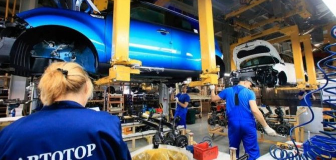 «Автотор» временно прекратил выпуск BMW