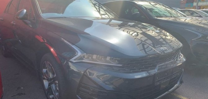 Российские дилеры KIA получили новые седаны K5