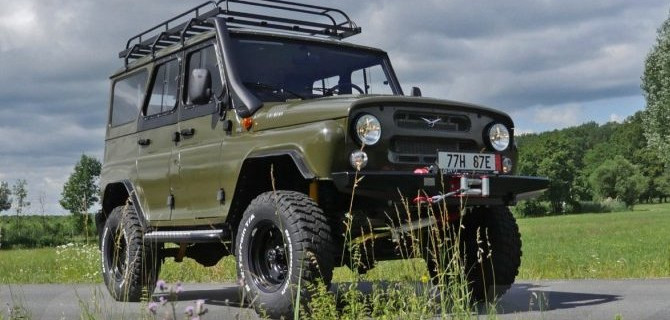 Падение рубля: в России подорожали «УАЗы»