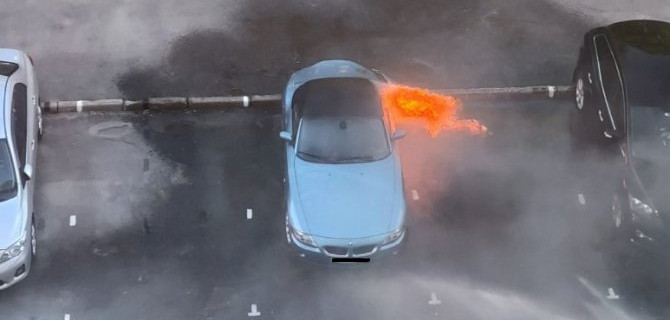 На проспекте Славы в Санкт-Петербурге горел BMW