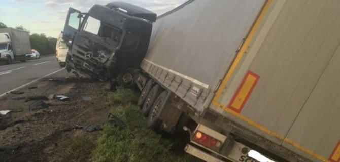 Водитель погиб в ДТП с грузовиком в Волгоградской области