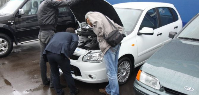 Авторынок России: машины с пробегом популярнее новых