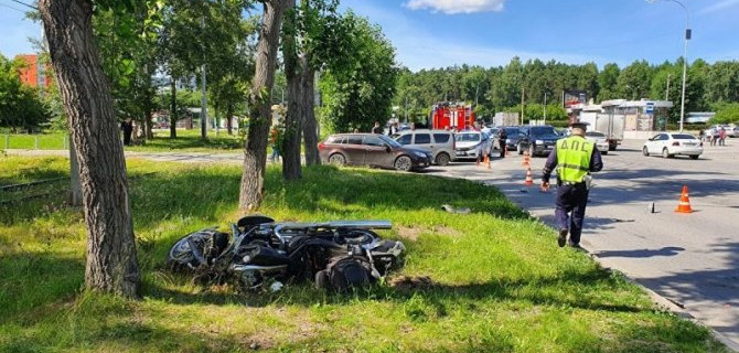 В Екатеринбурге насмерть сбили мотоциклиста