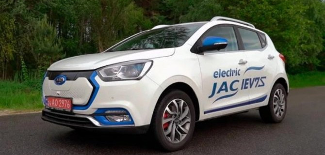 Электромобиль JAC iEV7S прошел сертификацию России