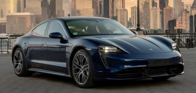 Porsche Taycan получил упрощённую модификацию