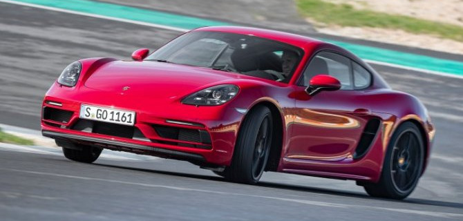 Представлено обновлённое купе Porsche 718