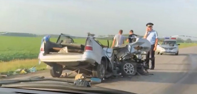 Под Новосибирском в ДТП с грузовиком погиб водитель иномарки