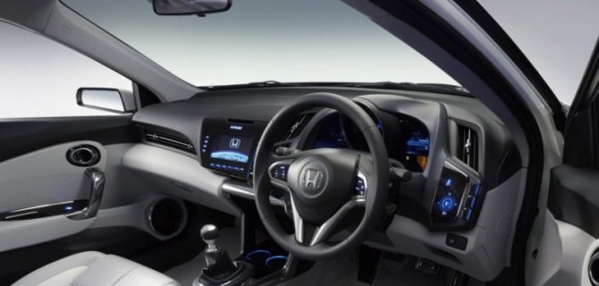 Отложено введение ограничений на ввоз праворульных машин