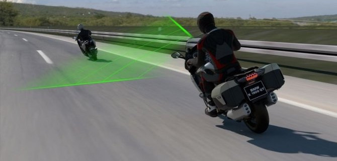 Мотоциклы BMW получат активный круиз-контроль