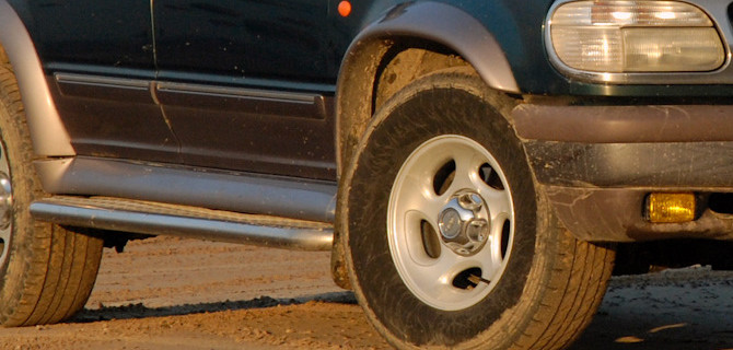 Легендарные внедорожники 90-х годов: крутые для "крутых"