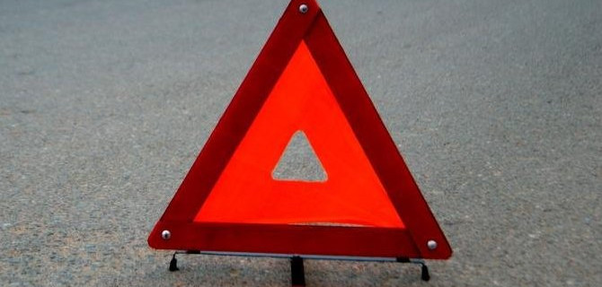 В Петербурге на проспекте Обуховской Обороны сбили мужчину