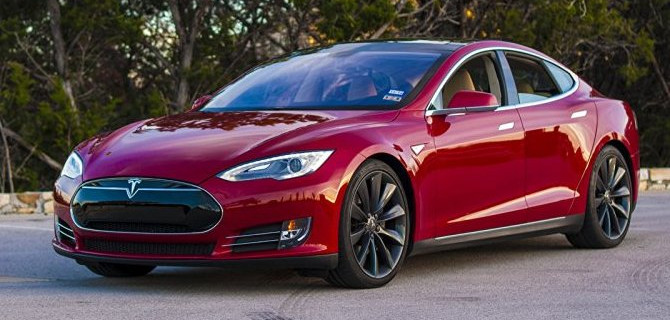 Tesla планирует рестайлинг двух моделей