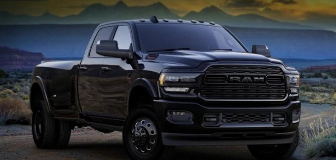 Пикапы RАМ Heavy Duty получили «тёмный» стайлинг-пакет