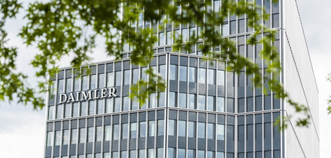 Концерн Daimler отчитался об убытках, но смотрит в будущее с оптимизмом