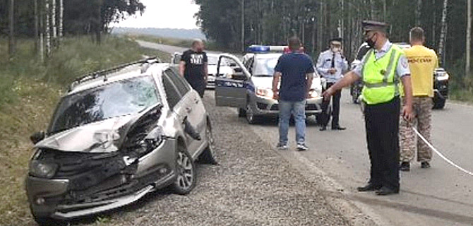 В Свердловской области 17-летний пешеход неожиданно попал под машину