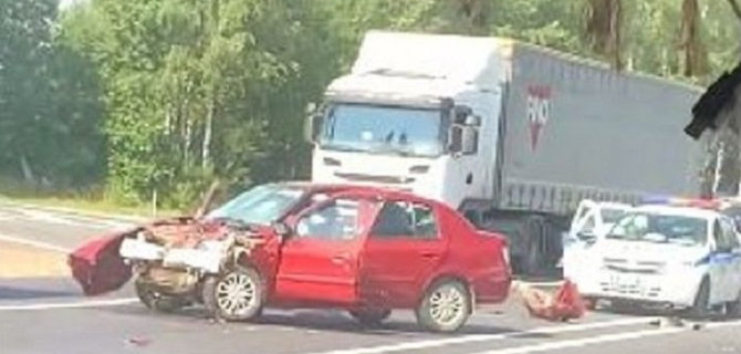 В ДТП на въезде в Ярославль погибла женщина