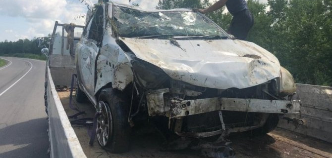 На трассе «Амур» водитель Toyota Platz вылетел в кювет, превысив скорость
