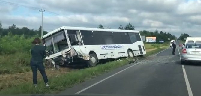 В ДТП с автобусом под Калининградом погиб человек