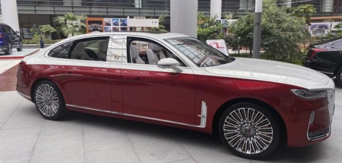Самый роскошный китайский автомобиль получил удлинённую модификацию