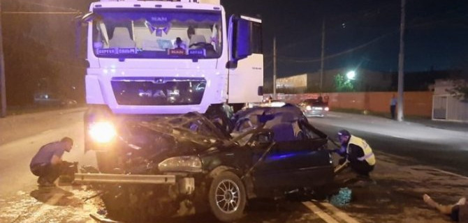 Парень и девушка погибли в ДТП в Новосибирске