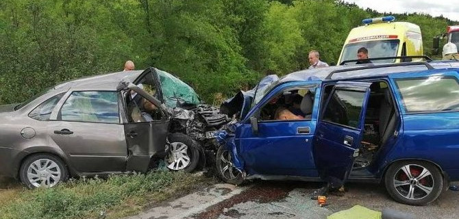 4 человека погибли в ДТП под Волгоградом — выжил только ребёнок, получивший тяжелые травмы