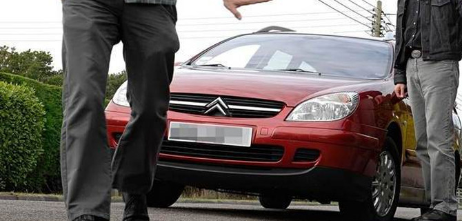 Три момента, на которые стоит обратить внимание при покупке автомобиля с рук