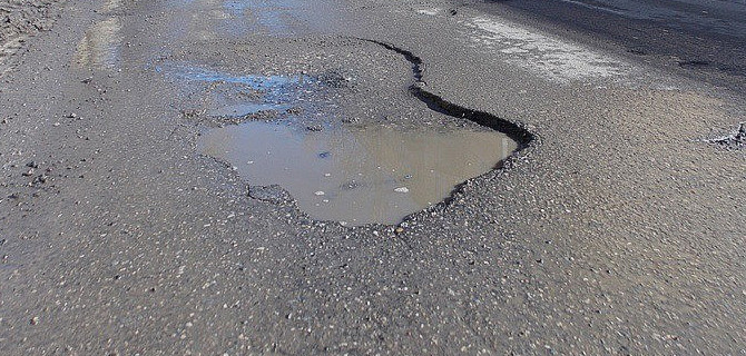 Выяснилось, почему в российских регионах плохие дороги