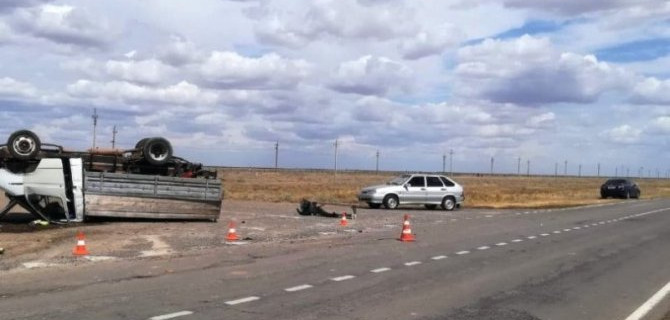 В ДТП под Астраханью пострадали пять человек