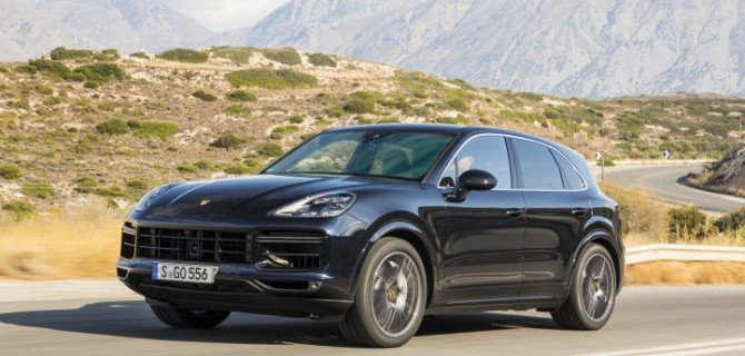 В России вновь отзывают кроссоверы Porsche Cayenne