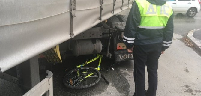 В Первоуральске грузовик насмерть сбил ребенка