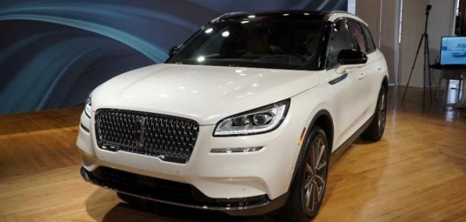 Обновлён кроссовер Lincoln Corsair
