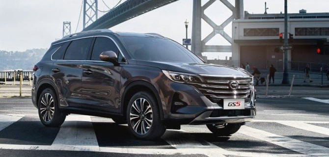 Стало известно, когда и где в России начнут продавать кроссовер GAC GS5