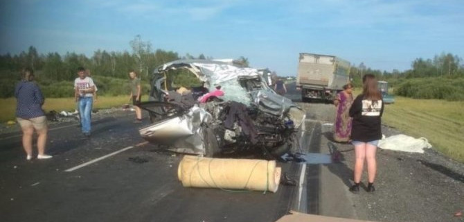 Двое взрослых и ребенок погибли в ДТП в Омской области