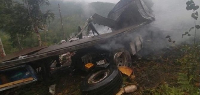 Водитель большегруза погиб в ДТП в Слюдянском районе