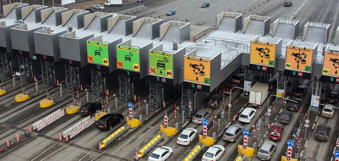 Могут ли в России на самом деле запретить бесплатный проезд по платным трассам