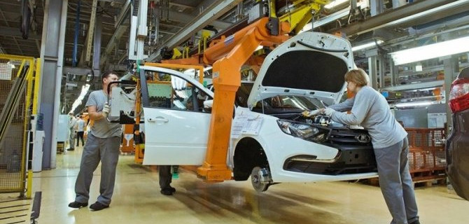 «АвтоВАЗ» начал работать по субботам