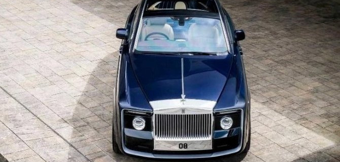 На дорогах появилось новое купе Rolls-Royce
