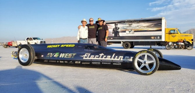 Электромобиль с двигателями Tesla установил мировой рекорд скорости