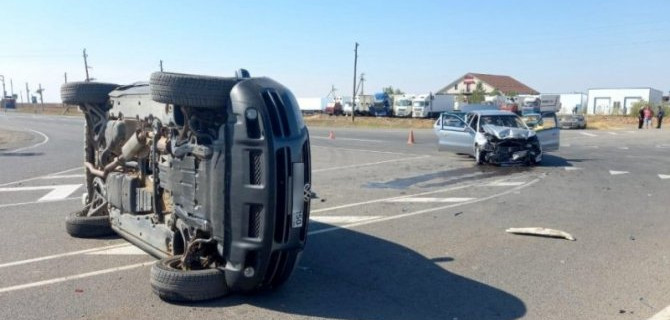 Двое детей пострадали в ДТП в Астраханской области