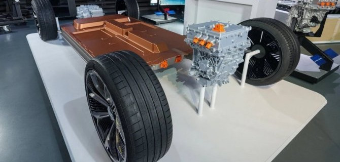 Илон Маск обещал, что ёмкость батарей Tesla возрастёт на 50%