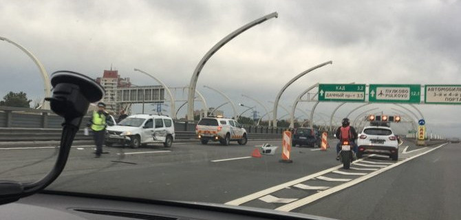 На ЗСД столкнулись четыре автомобиля