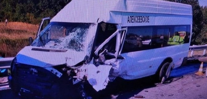 Два человека погибли в ДТП с микроавтобусом в Татарстане