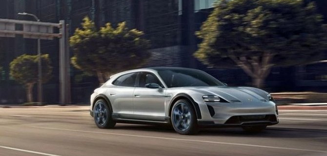 Отложена премьера спорт-универсала Porsche Taycan Cross Turismo