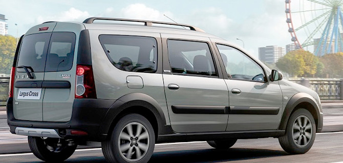 Новая топовая Lada Largus Cross на старте продаж стала даже дешевле, чем ожидалось