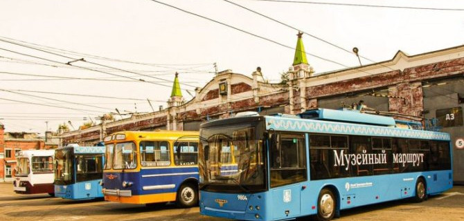 В Москве запущен музейный маршрут «Т» — последние два троллейбуса в городе