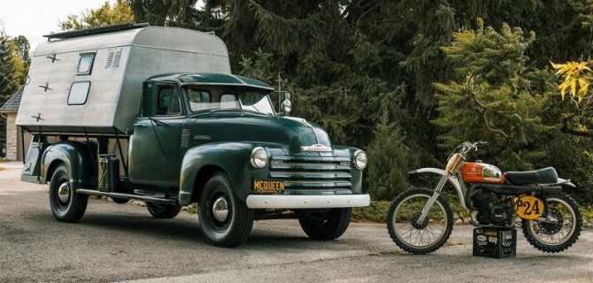 На продажу выставлен ретро-кемпер актёра Стива МакКуина