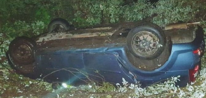 После ДТП в Ленобласти водитель бросил мертвого пассажира и сбежал