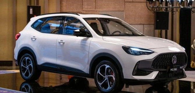 В интернет выложены снимки нового кроссовера MG