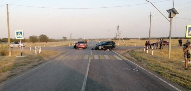 Женщина и ребенок пострадали в ДТП в Ростовской области