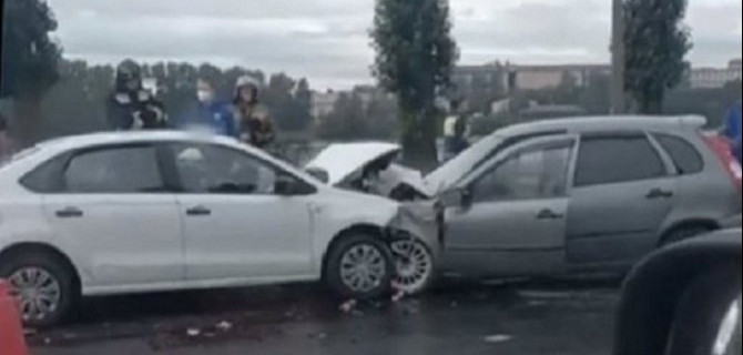 В ДТП на Октябрьской набережной погиб человек